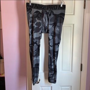 ✨Men’s Nike Compression Leggings✨